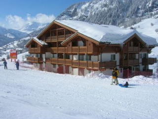 chalet le SCHUSS vue imprenable face aux pistes (avec garage inclus)