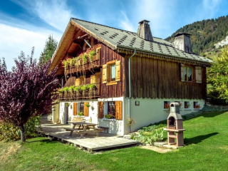 Ferme d'Eugénie, Chalet de charme idéal famille, déco bois, bel aménagement