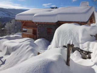 entièrement rénové, cadre naturel préservé et vue imprenable sur Megève, le Mont Blanc