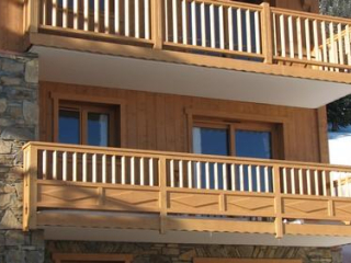 Meublé touristique classé 3 étoiles, dans résidence avec piscine, garage sécurisé pour Vélos 